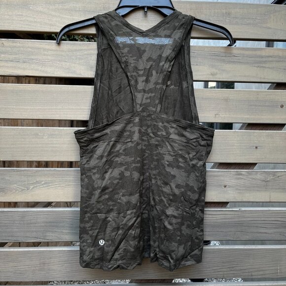 Lululemon Run for Days Tank Top Deep Camo Dark Green Size 4 EUC - Picture 4 of 5